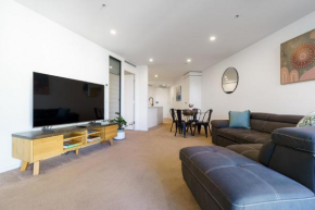 Contemporary 2BR Retreat in the Heart of Civic